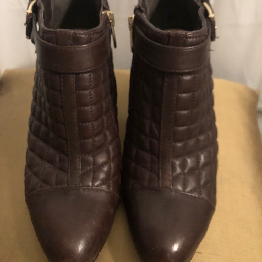 Vince Capitola chocolate brown leather zipper ankle boots
